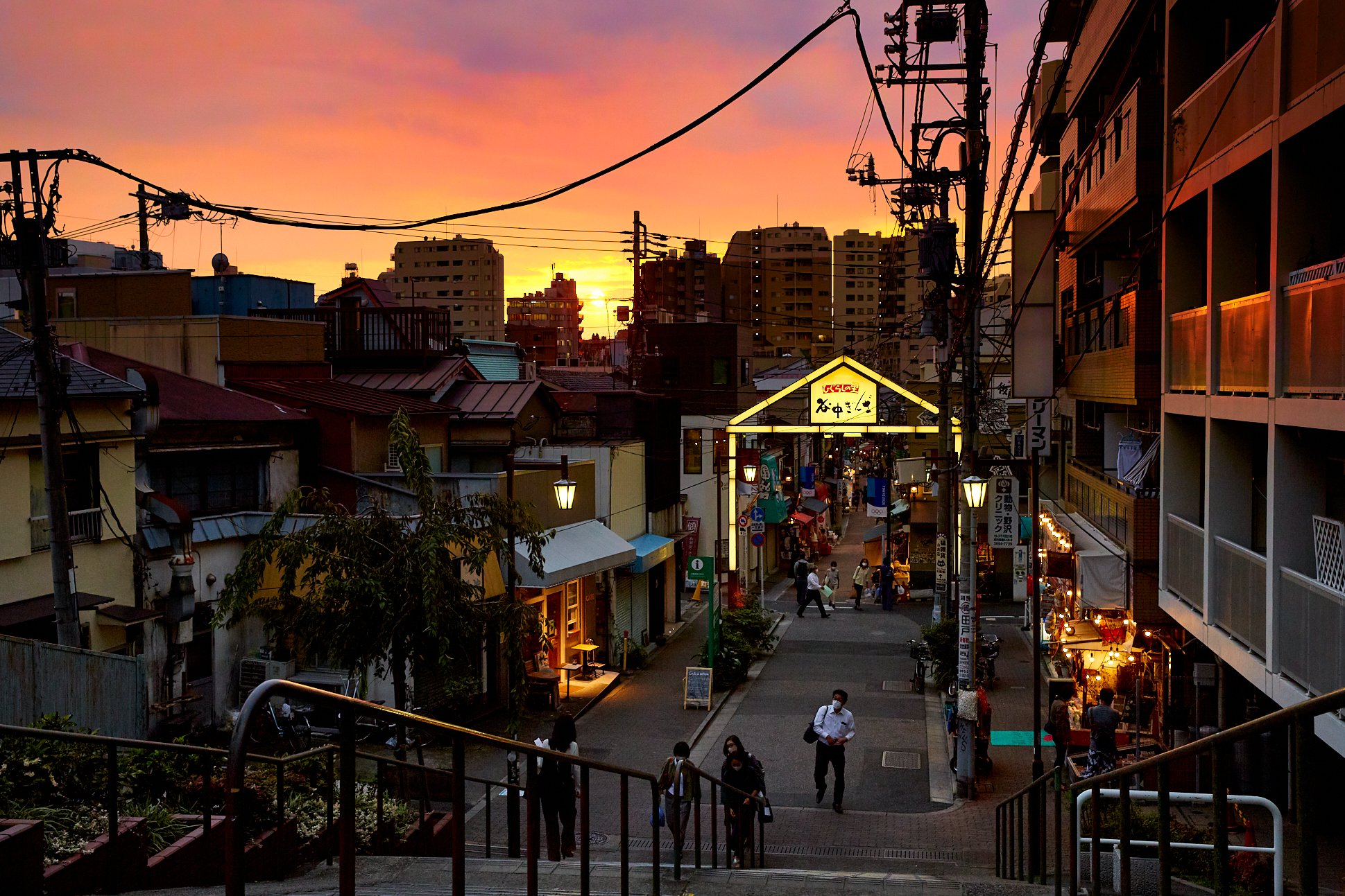 🌇 저녁노을 계단(유야케단단) 이미지 1